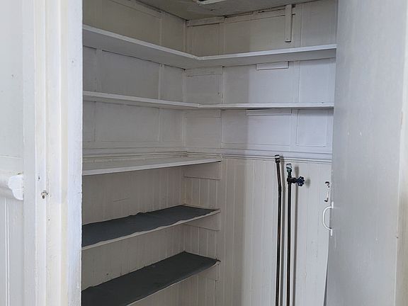 5th image of 7504 Freret St