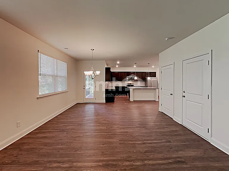 305 Vaughan Pl — Photo 10