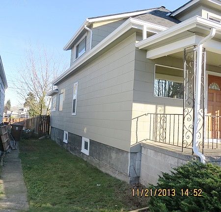 3rd image of 5029 Yakima Ave