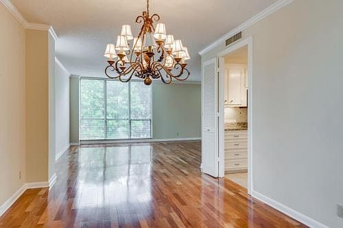 2nd image of 3901 W End Ave APT 201