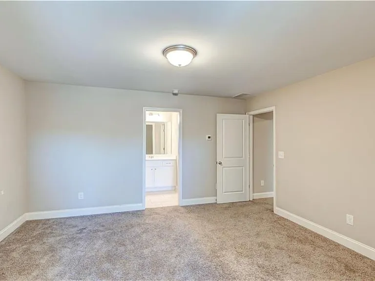 3770 Shades Valley Ln #3770 — Photo 19