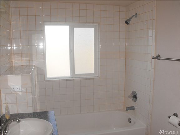 5th image of 319 S 84th St