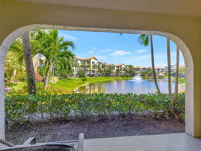 300 Uno Lago Dr #101 — Photo 39