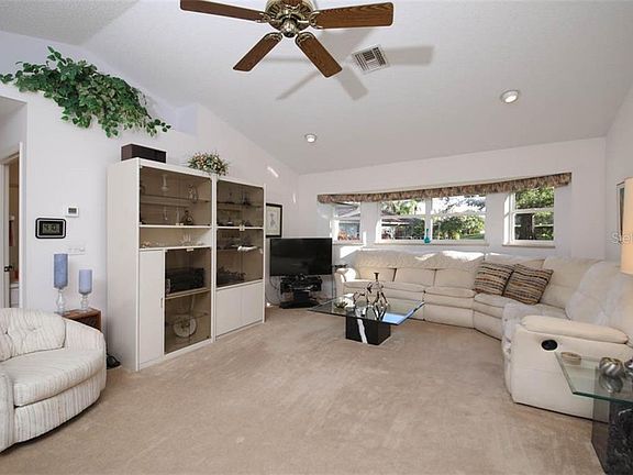 4th image of 313 Rosewood Ct