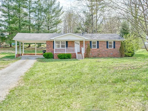 1025 Morningside Dr, Cookeville, TN 38501