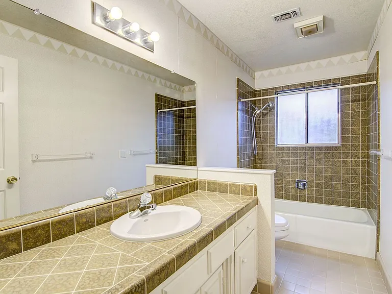 5123 El Cemonte Ave — Photo 8