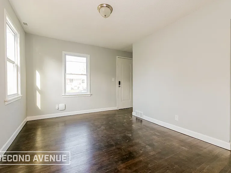 3547 Jackson Ave — Photo 3