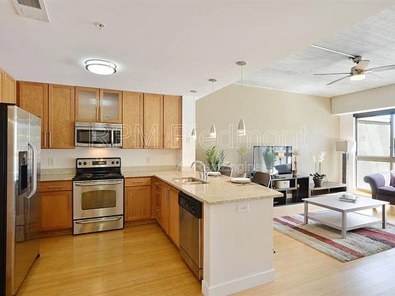4th image of 563 Memorial Dr SE Unit 210