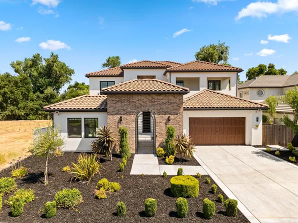 990 Rivercrest Dr, West Sacramento, CA 95605