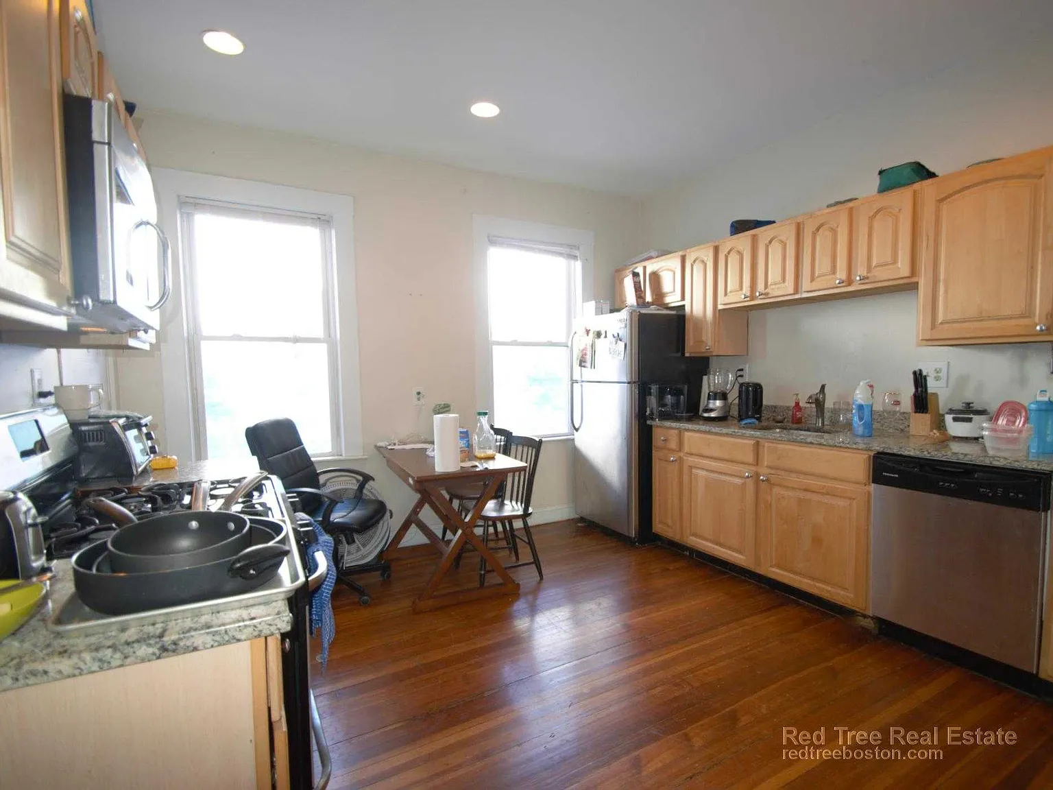 4 bed, 1.5 bath, $3,400 — Photo 4