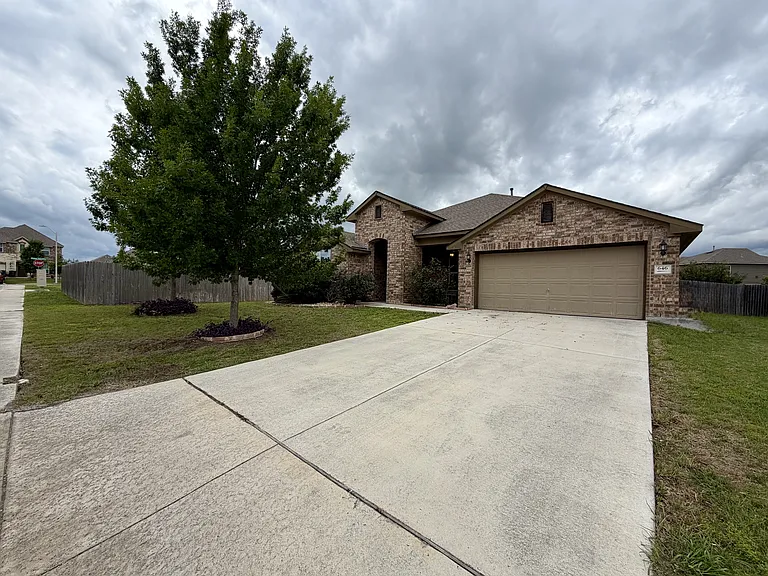 646 Ridge Lawn Dr — Photo 4