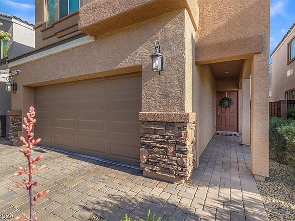 2nd image of 1121 Bradley Bay Ave