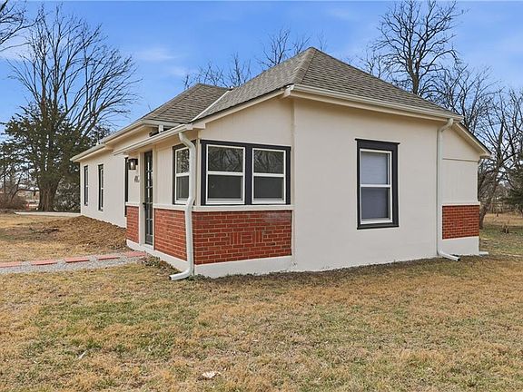 3rd image of 402 S Jefferson St