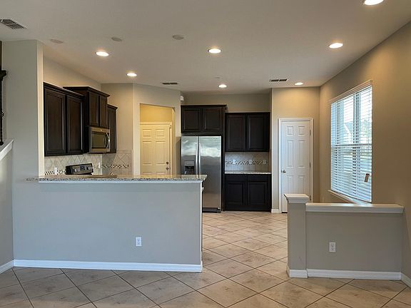 5th image of 730 Artisan St
