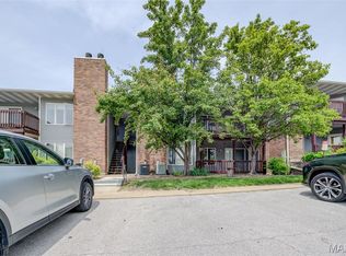 906 King Dr #2B, Saint Charles, MO 63303