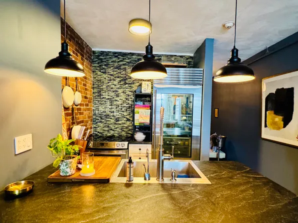 265 Atwells Ave APT 4, Providence, RI 02903