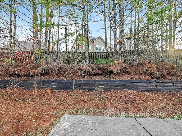 805 Avalon Forest Dr — Photo 16