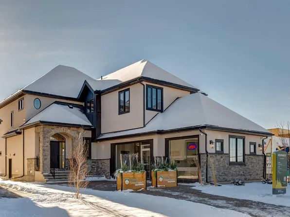 120 N Greenwich Heath NW, Calgary, AB T3B 6P2