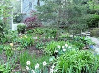 6 Nelson Ave APT A, Provincetown, MA 02657