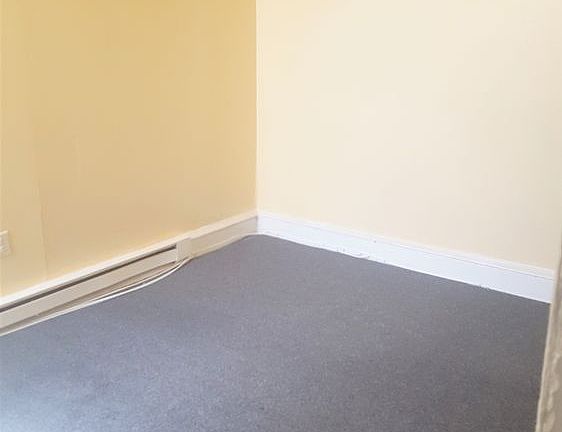 5th image of 3725 N 17th St Floor 3