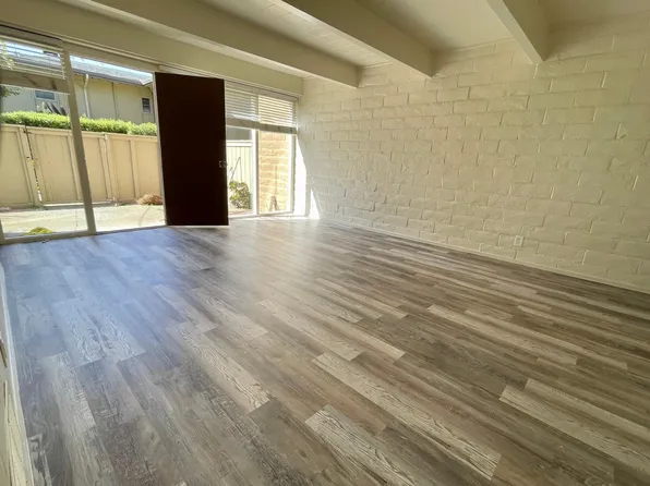 451 Dela Vina Ave APT 401, Monterey, CA 93940