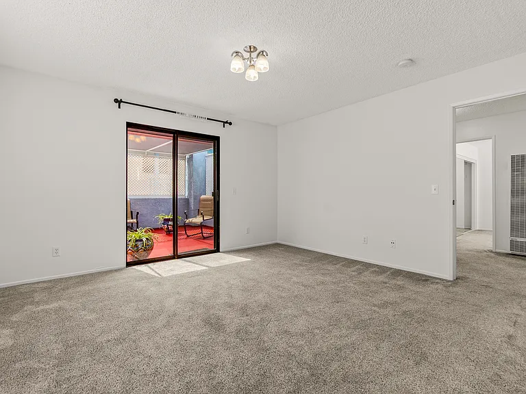 835 W 25th St #3 — Photo 36