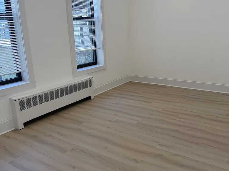 1353 N State Pkwy #4A — Photo 13