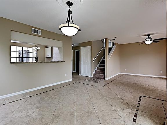 3rd image of 2519 Townsquare Dr