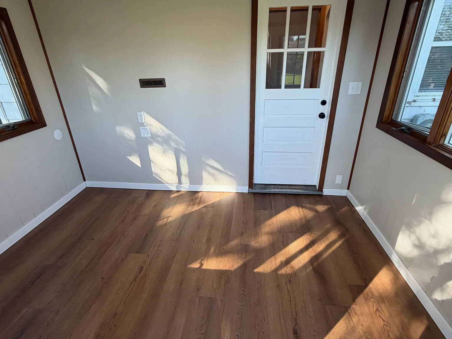 4 bed, 1.5 bath, 1500 sqft, $3,000 — Photo 3