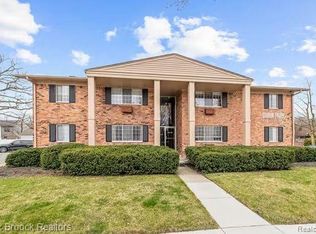 245 Townsend St, Birmingham, MI 48009