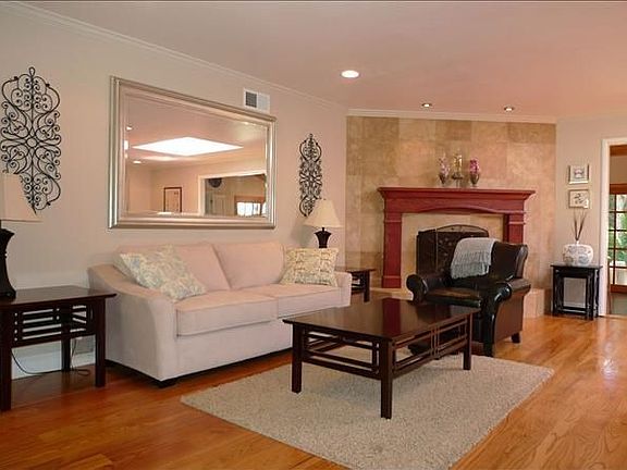 2nd image of 11871 Brookglen Dr