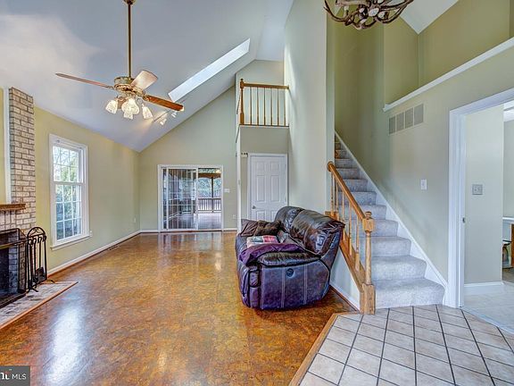 5th image of 13432 Muirkirk Ln