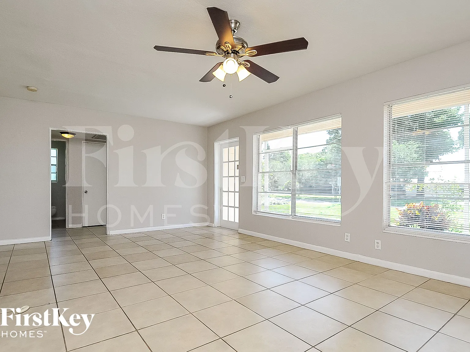 3 bed, 2.0 bath, 1324 sqft, $1,530 — Photo 2