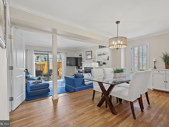 3rd image of 45 City Gate Ln