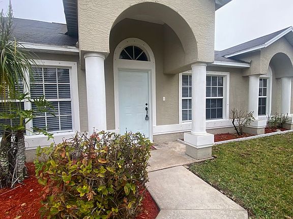 2nd image of 2391 SW Santana Ave