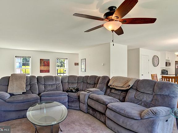 4th image of 4524 Elwill Dr