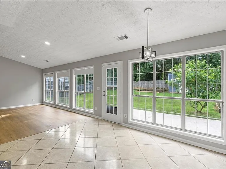 4680 Sterling Oaks Ct — Photo 9
