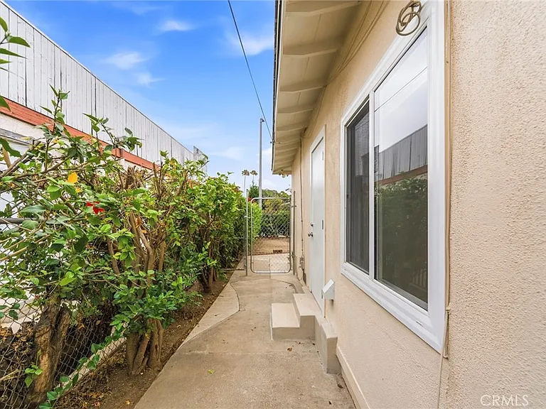 703 S Harbor Blvd — Photo 25