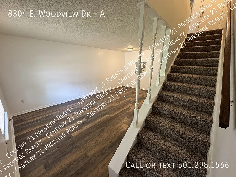 2 bed, 1.5 bath, 900 sqft, $895 — Photo 2