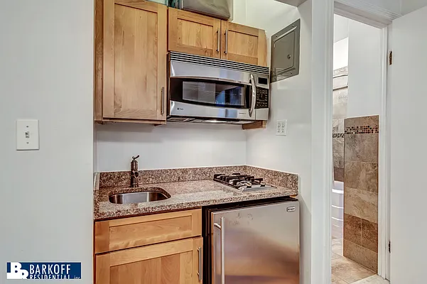 Rented by Barkoff Residential  | media 30