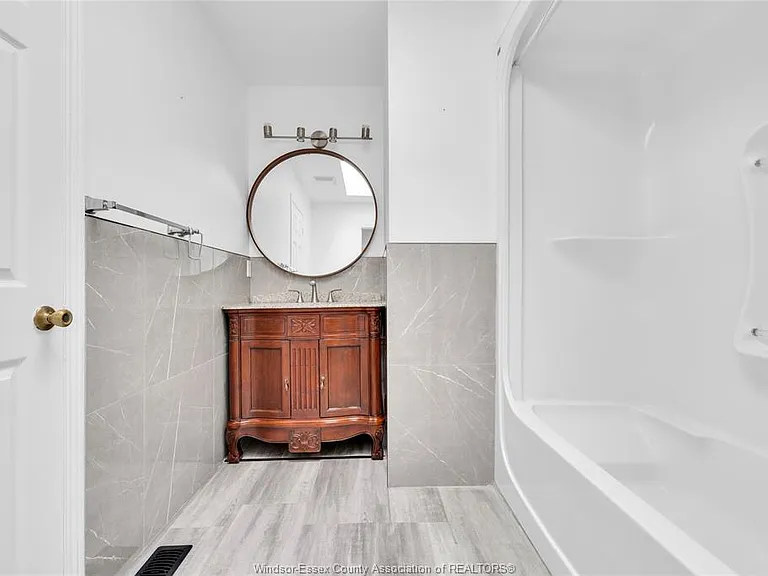 6860 Matchette Rd #UPPER — Photo 6
