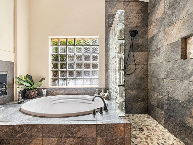 40560 Glenwood Ln — Photo 44