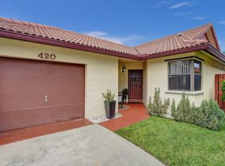420 SW 113th Ter, Hollywood, FL 33025