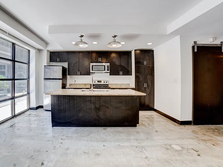 Vandever Lofts — Photo 28