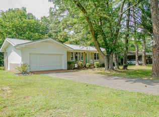 2901 Clearwater Dr NE, Cleveland, TN 37312