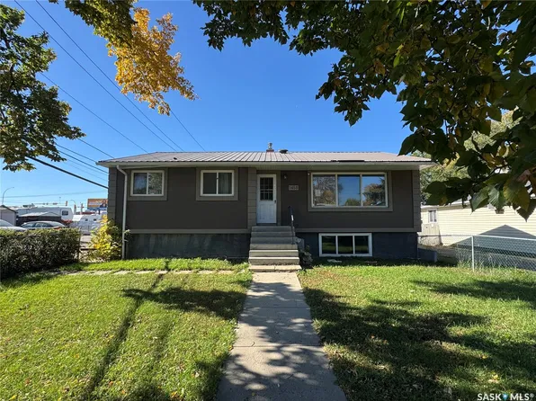1458 Rothwell Street, Regina, SK S4N 2B3