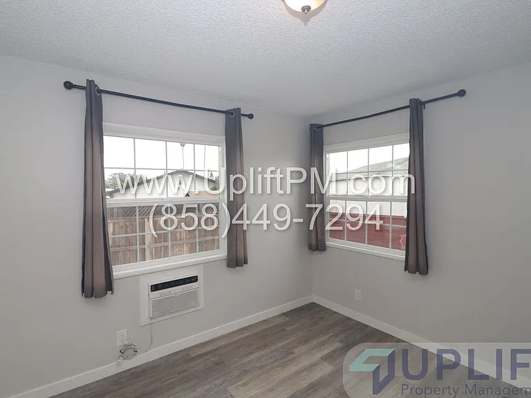 4833 Castle Ave — Photo 20