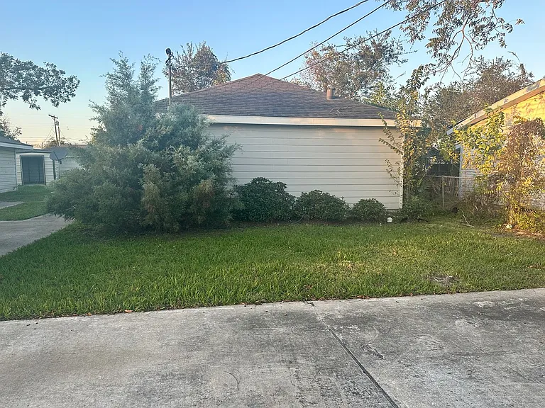 2129 Cline St — Photo 5