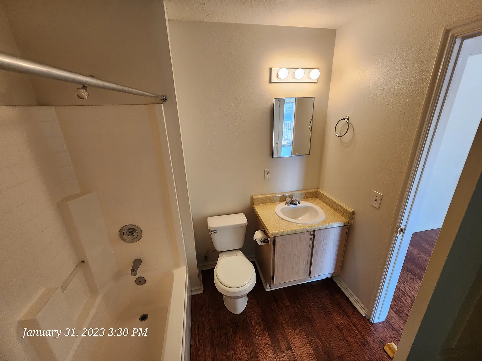 Mesquite Bluffs Apartments — Photo 3