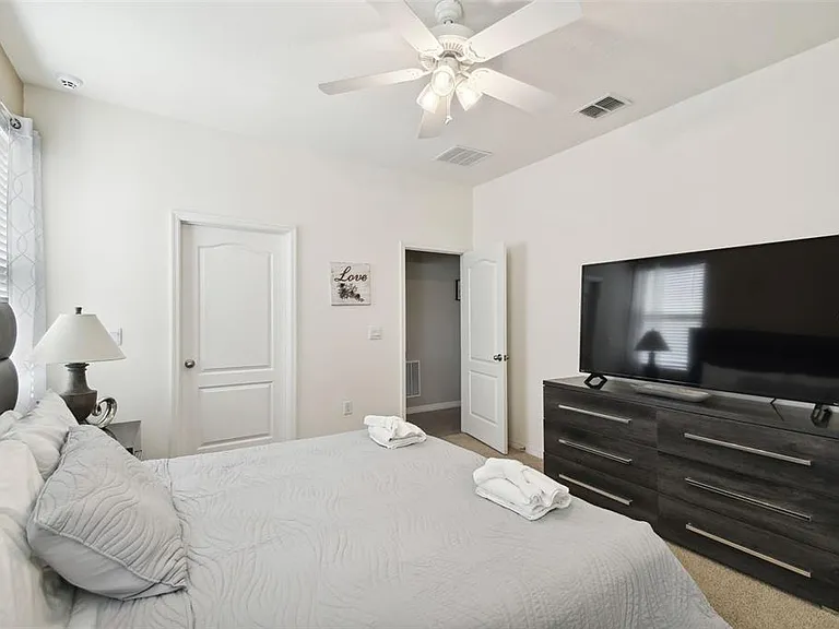 7704 Oakmoss Loop — Photo 60